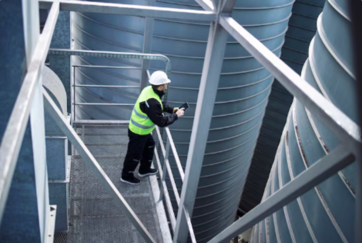 Wettbewerbsfähig bleiben: So steigern Sie die Effizienz und Produktion in Ihrem Industrieunternehmen